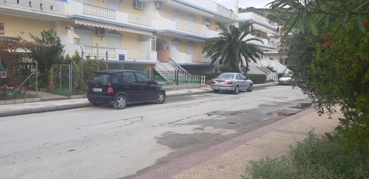 Néa Péramos Stathoris Deluxe Apartment מראה חיצוני תמונה