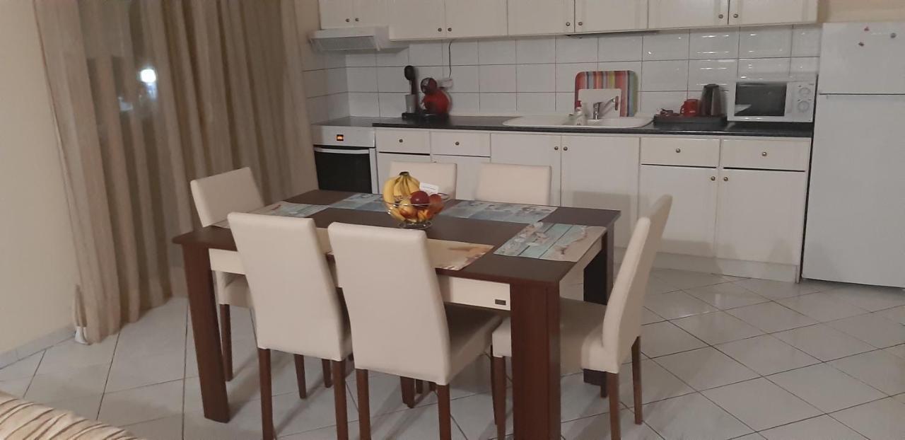 Néa Péramos Stathoris Deluxe Apartment מראה חיצוני תמונה